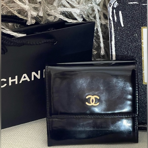 🎬COA⭐️CHANEL Patent Leather Mini CC Trifold Wallet w/BOX & 🛍️BAG⭐️💯Authentic - Picture 17 of 17